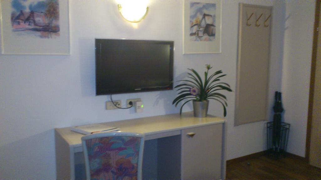 Haus Monika Apartment Oetz Bilik gambar